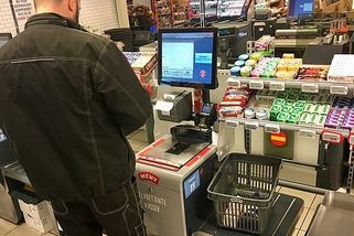 Mám ráda samoobslužné pokladny a nevnímám je jako „konec světa“ - Médium.cz